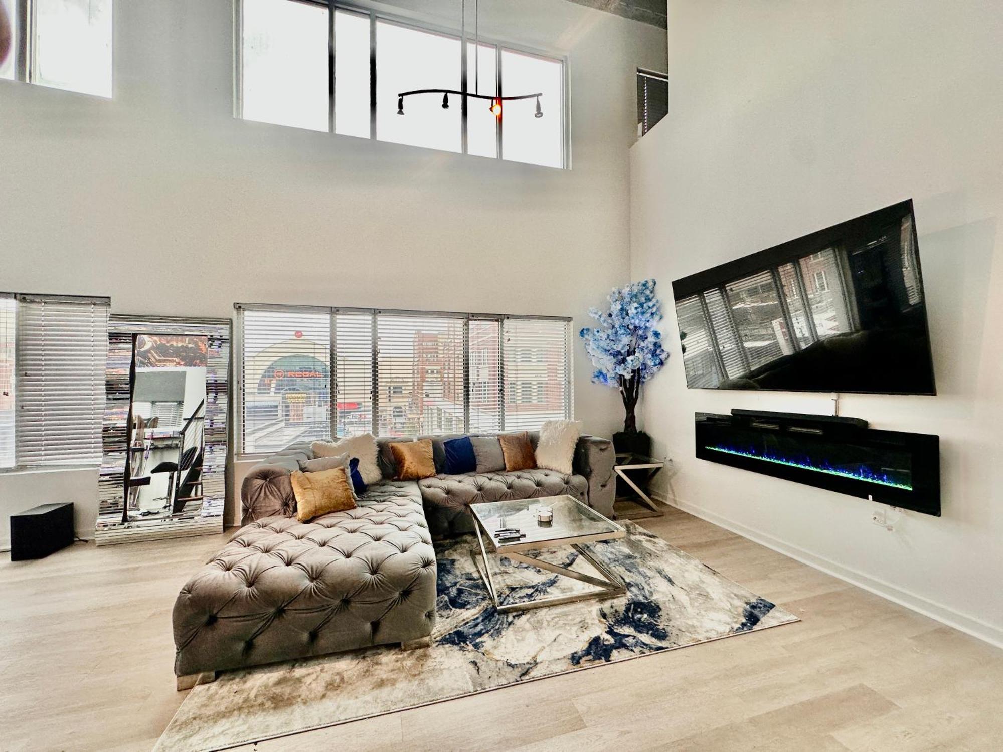 Апартаменти Grand 3Br Loft In Atlantic Station Атланта Екстер'єр фото
